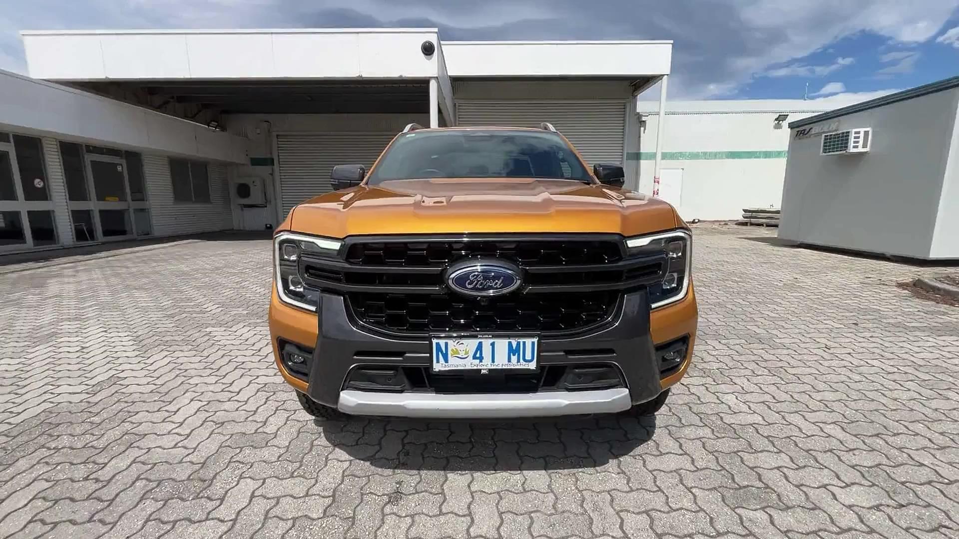 Primary car image