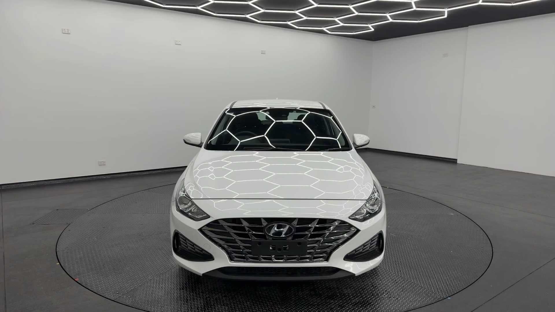 Primary car image