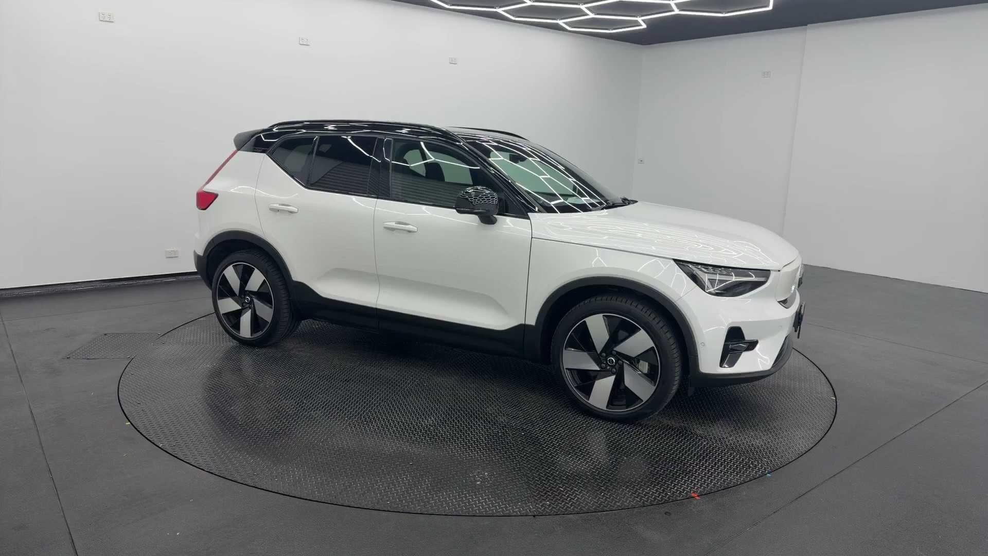 Primary car image