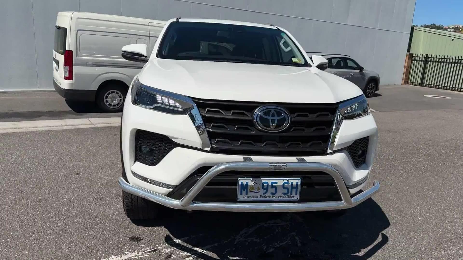 Primary car image